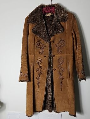 Suede Faux-Fur Trim Long Coat - Brown Size L